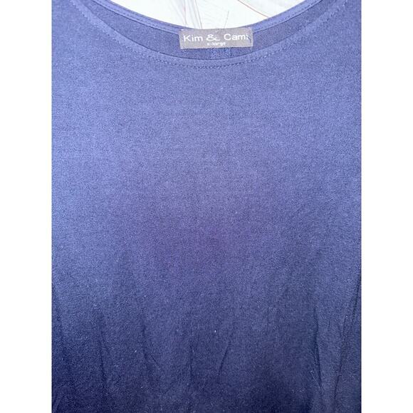 KIM & CAMI navy flowy top size XL - Picture 2 of 3